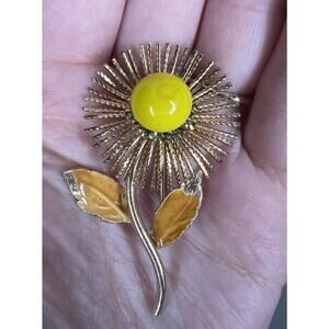 Vintage Warner Signed Floral Gold Toned Yellow Brooch Pin Mod Retro